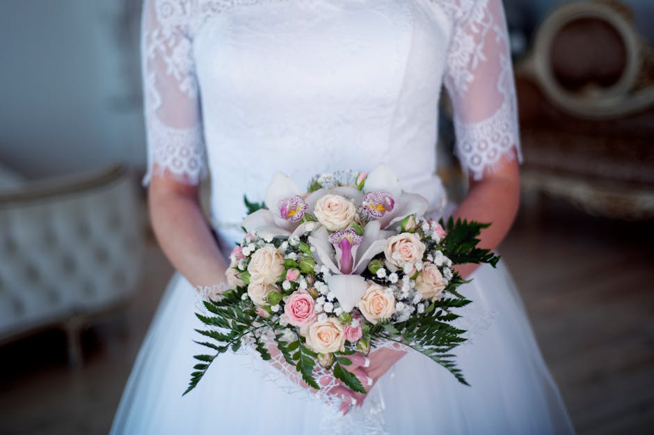 Wedding bouquet quotes in London: package vs hourly rates